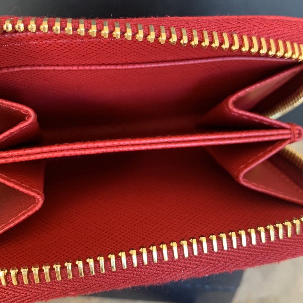 ❤️❤️SOLD❤️❤️Prada saffiano card case/coin case - Picture 7 of 7